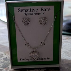 Sensitive Ears Hypoallergenic Earrings And Necklace Set